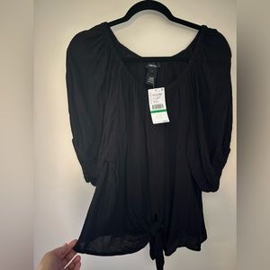 Karen Kane NWT black beachcomber tie front blouse $29